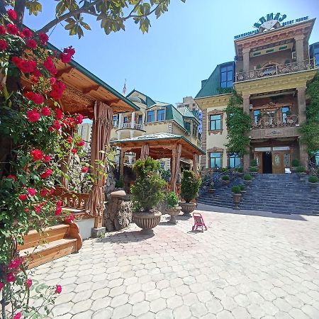 Отель Almos Душанбе Экстерьер фото